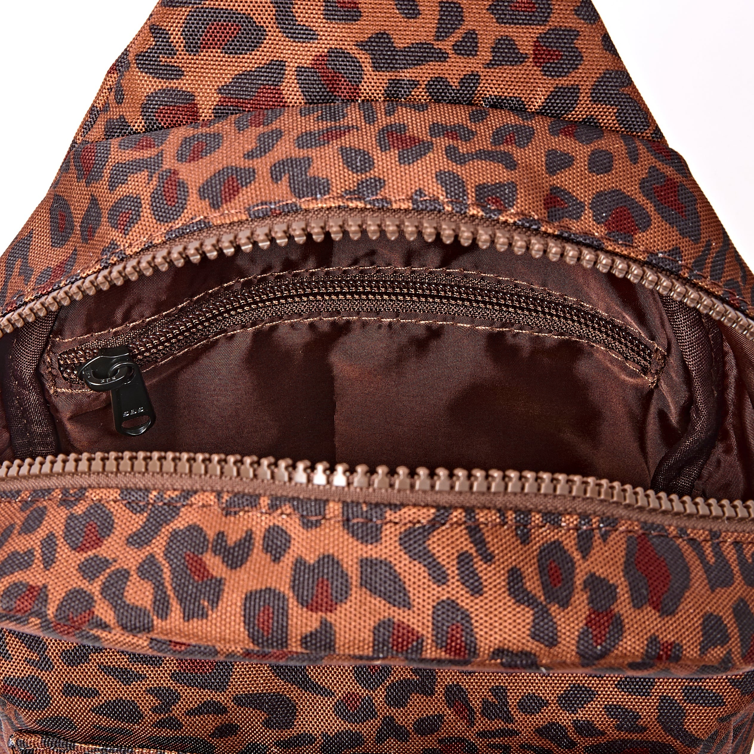 ROKA London - Willesden L slingväska #Färg_Mini_Leopard