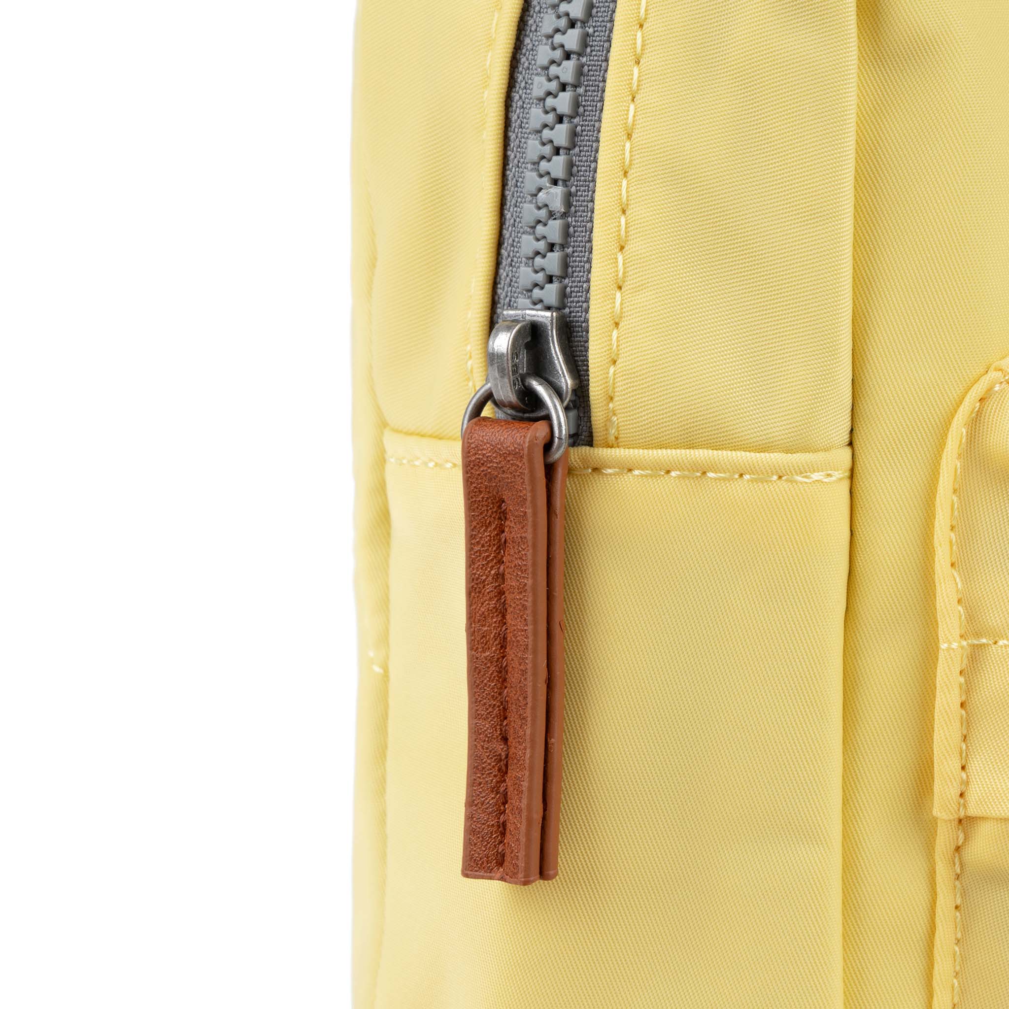 ROKA London - Willesden L slingväska #Färg_Citron