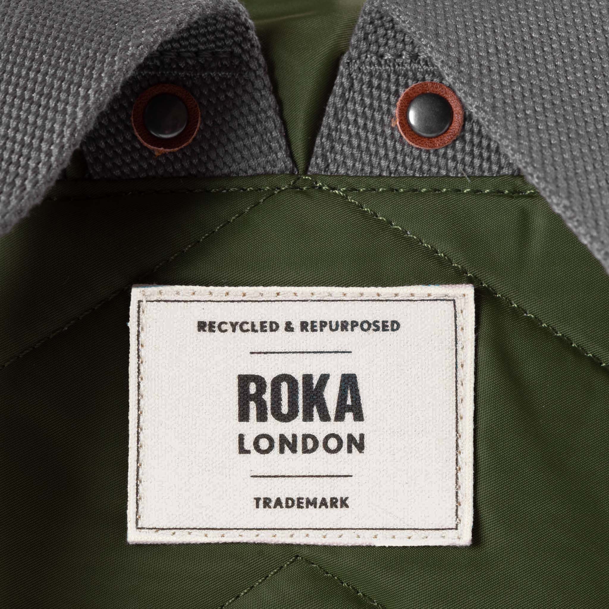 ROKA London - Canfield M rolltop-ryggsäck #Färg_Avocado
