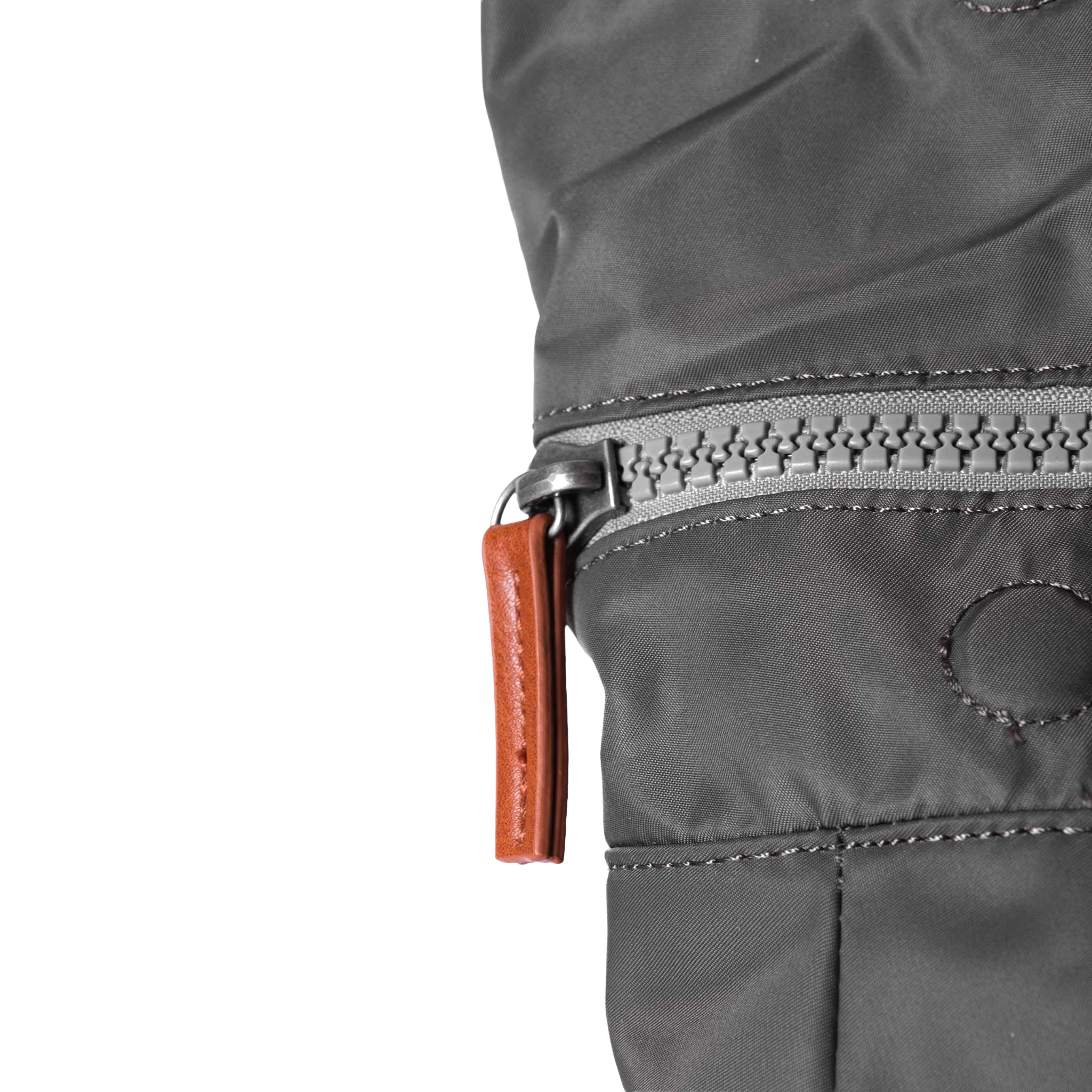 ROKA London - Canfield M rolltop-ryggsäck #Färg_Graphite