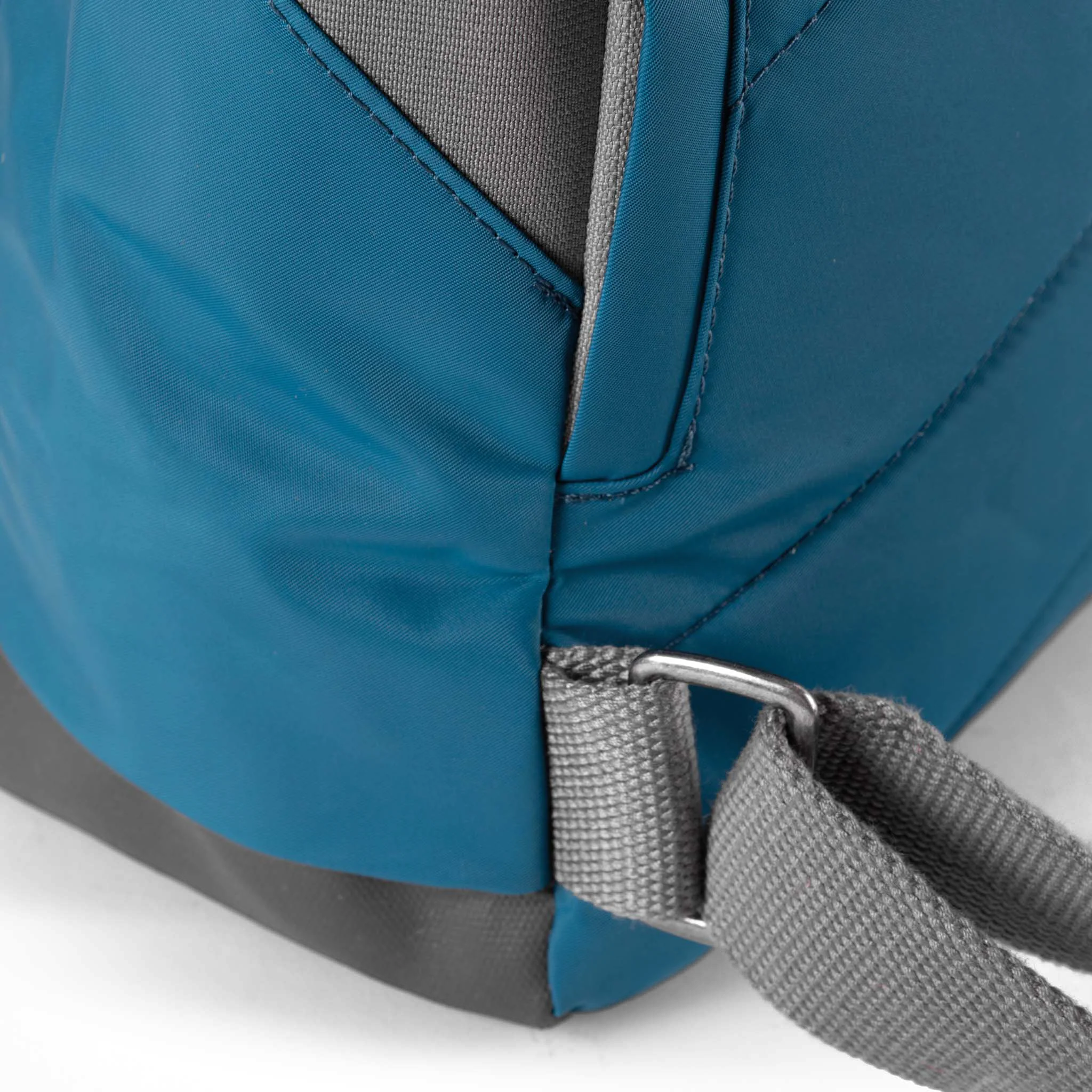 ROKA London - Canfield M rolltop-ryggsäck #Färg_Marine
