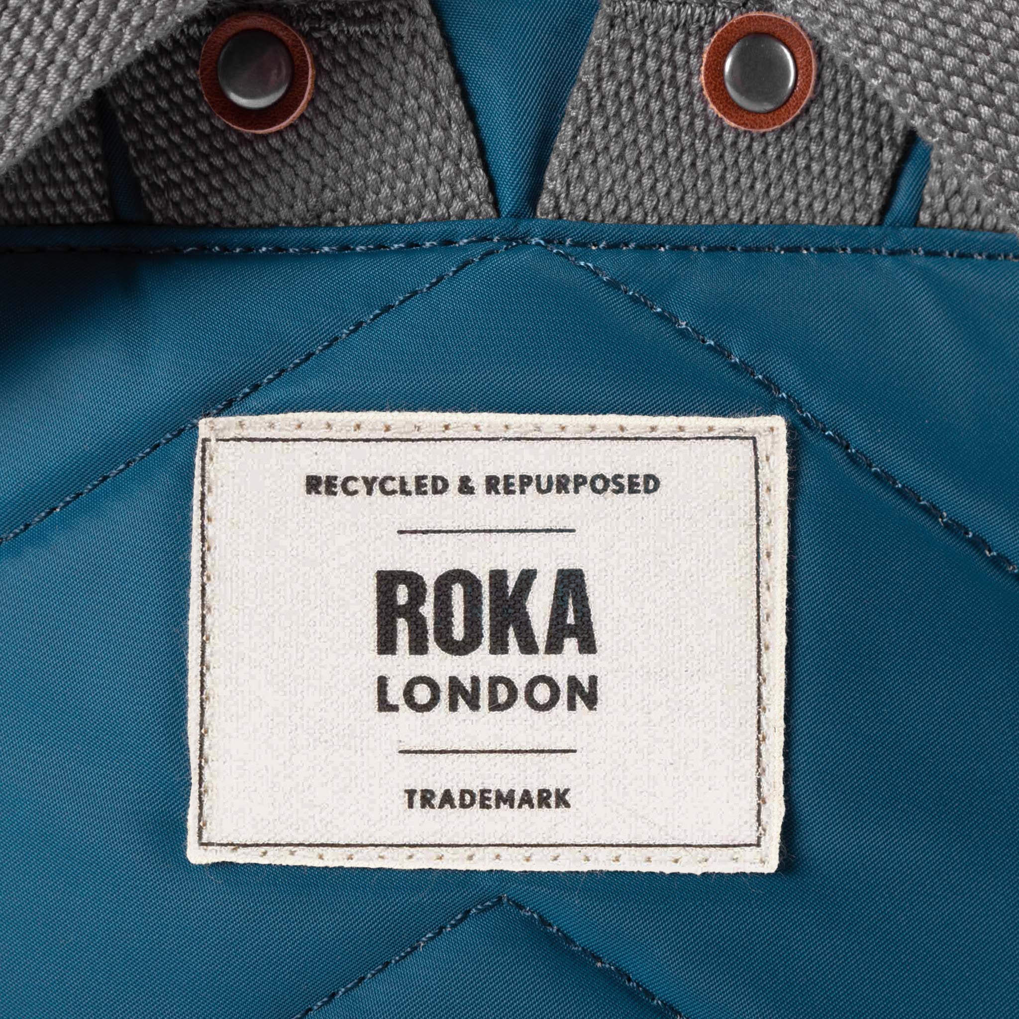 ROKA London - Canfield S rolltop-ryggsäck #Färg_Marine