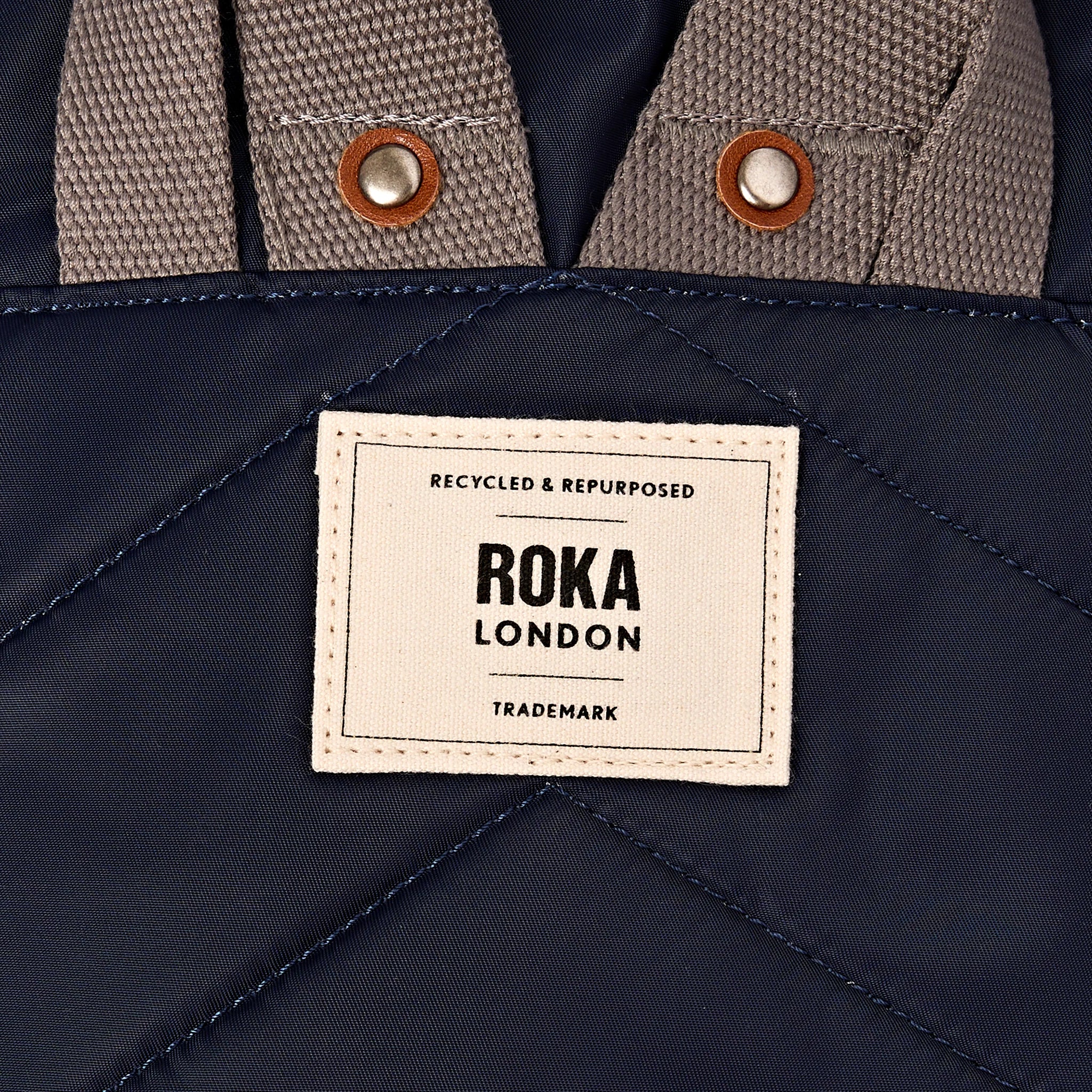 ROKA London - Canfield S rolltop-ryggsäck #Färg_Midnight