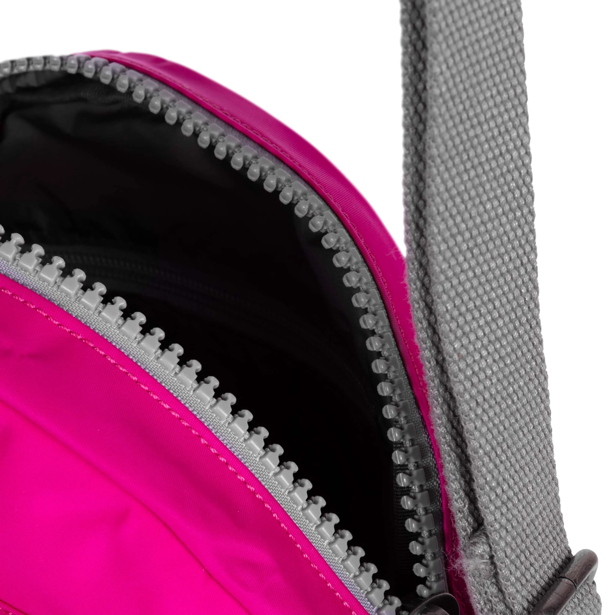 ROKA London - Paddington S crossbody-väska #Färg_Candy
