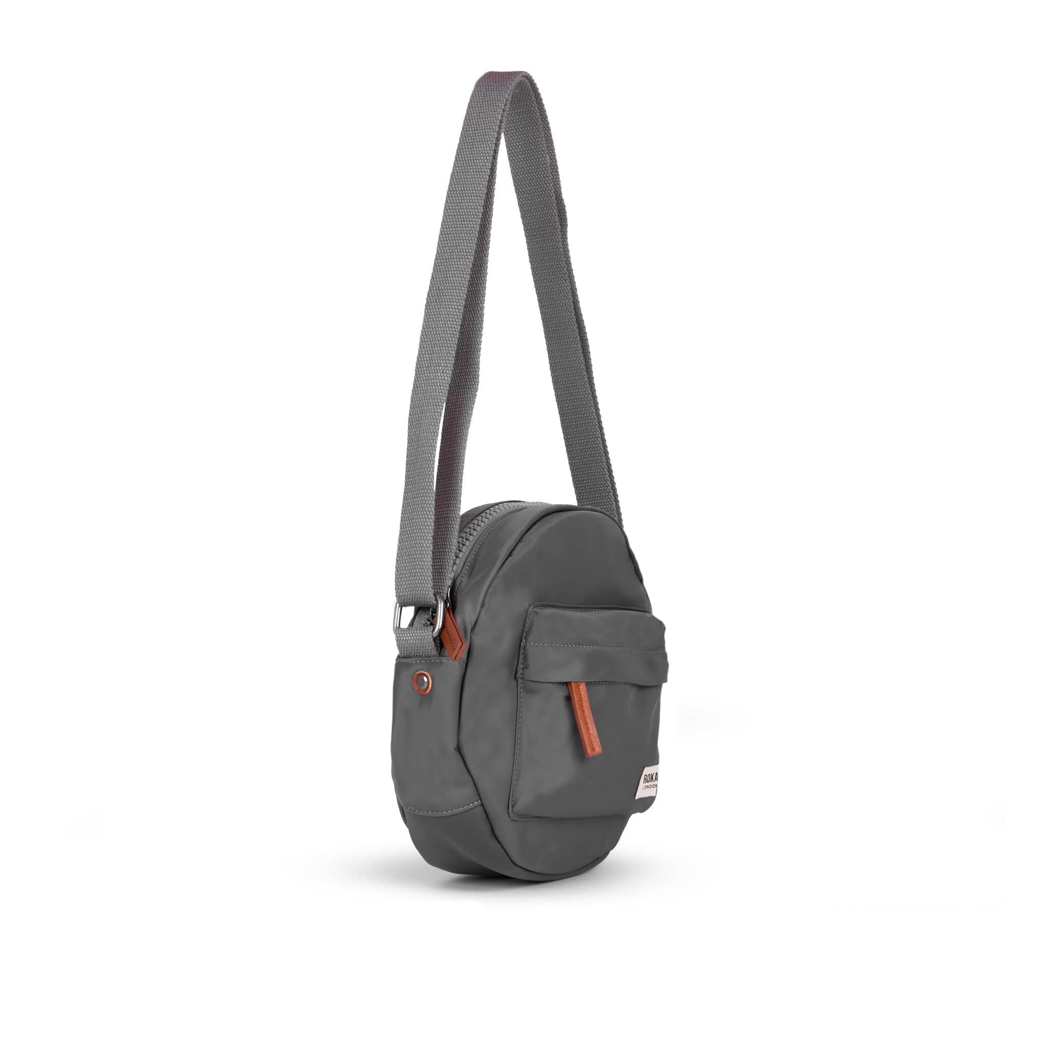 ROKA London - Paddington S crossbody-väska #Färg_Graphite