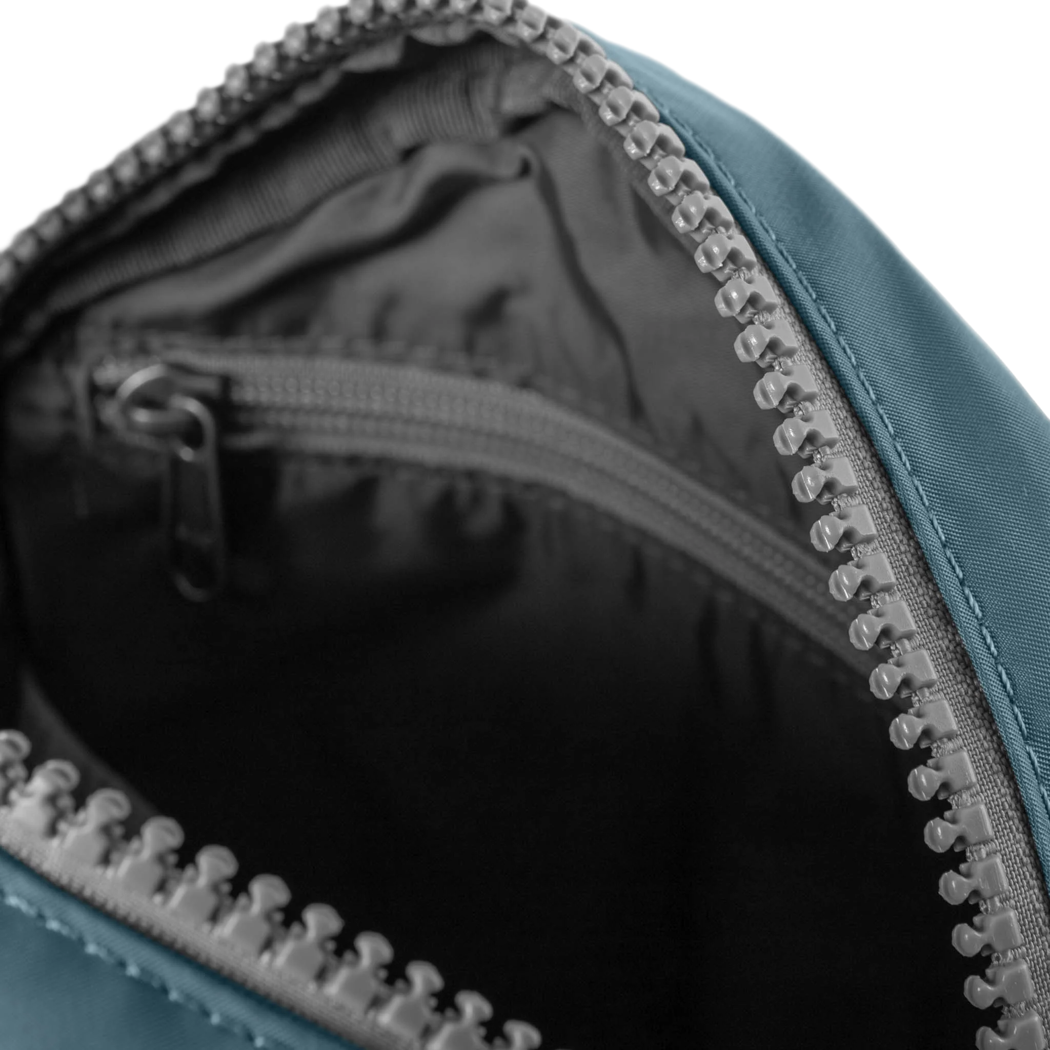 ROKA London - Paddington S crossbody-väska #Färg_Airforce