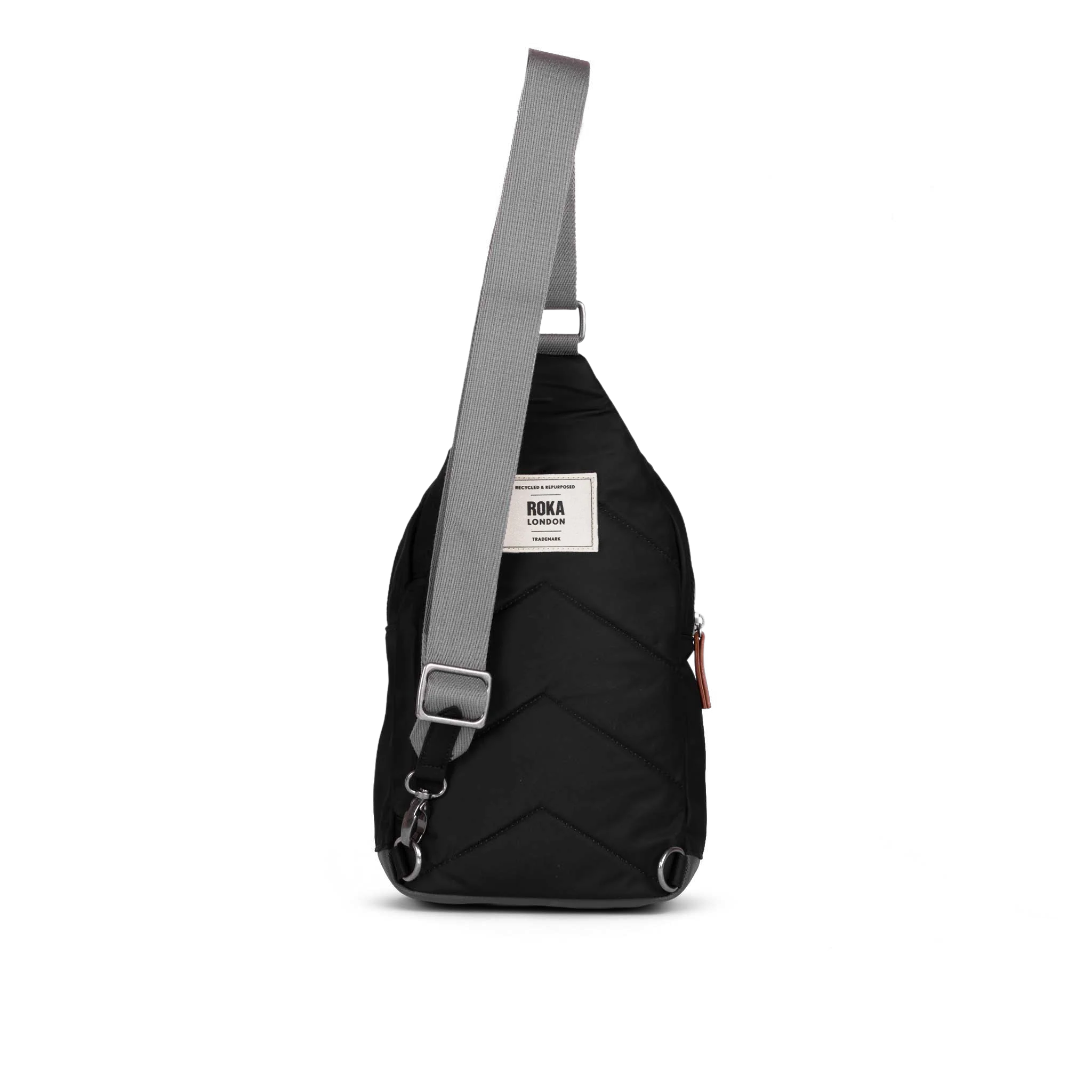 ROKA London - Willesden L slingväska #Färg_Black