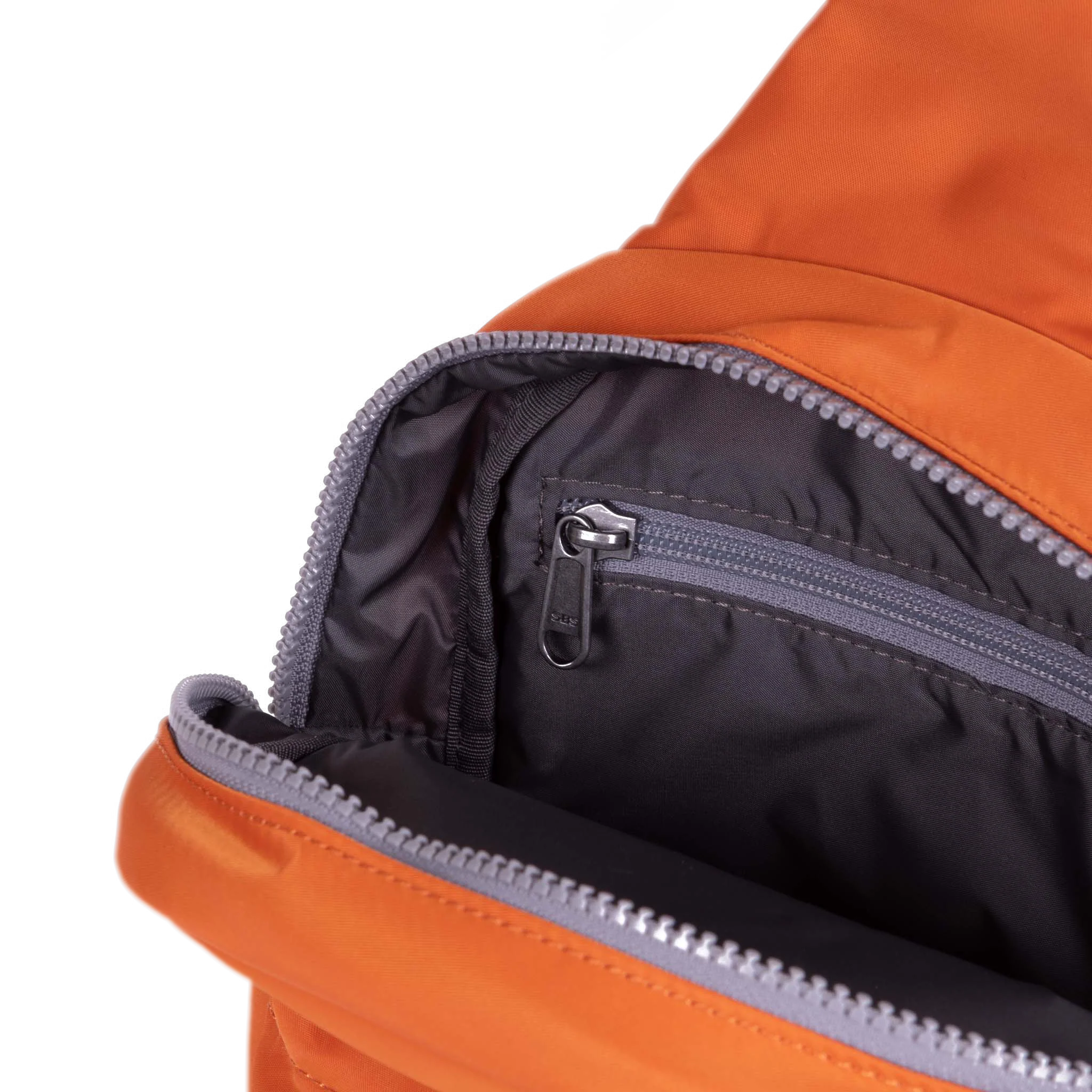 ROKA London - Willesden L slingväska #Färg_Burnt_Orange