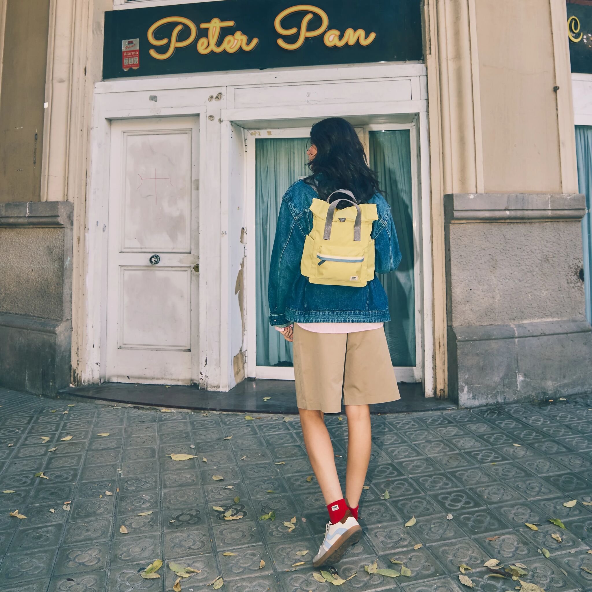 ROKA London - Canfield S rolltop-ryggsäck #Färg_Lemonade_Stripe