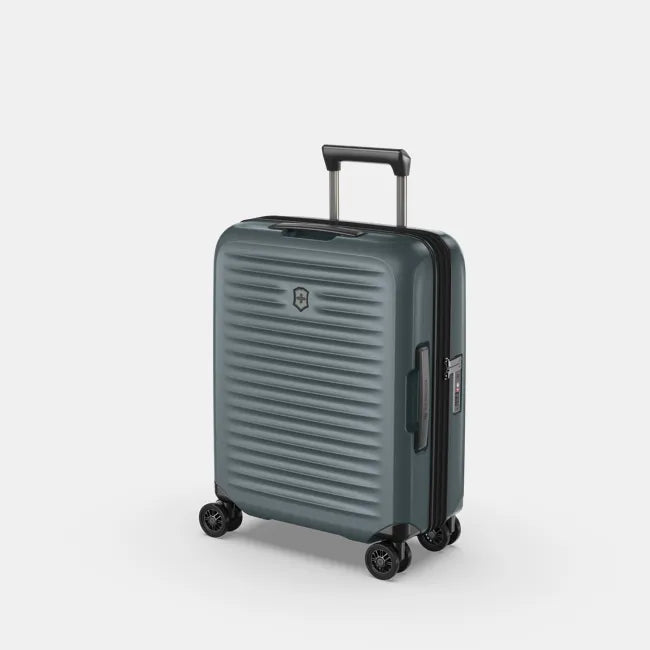 Victorinox Airox Advanced Global Carry-on - Kabinväska - 35L - Grå - S