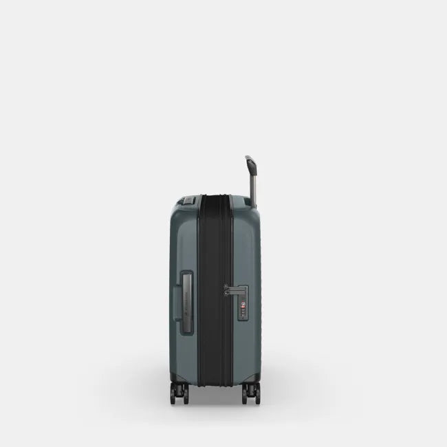 Victorinox Airox Advanced Global Carry-on - Kabinväska - 35L - Grå - S