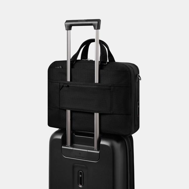 Mythic Deluxe Briefcase Laptopväska #Färg_Svart