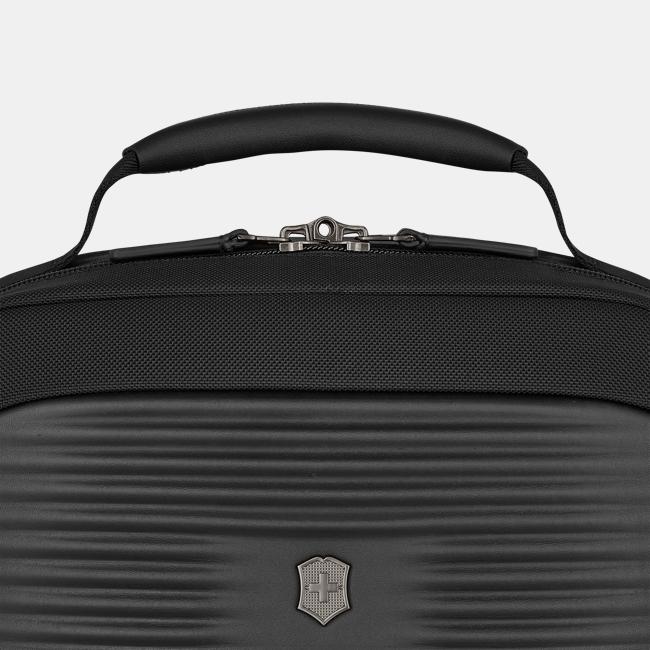 Mythic Compact Backpack Ryggsäck #Färg_Svart