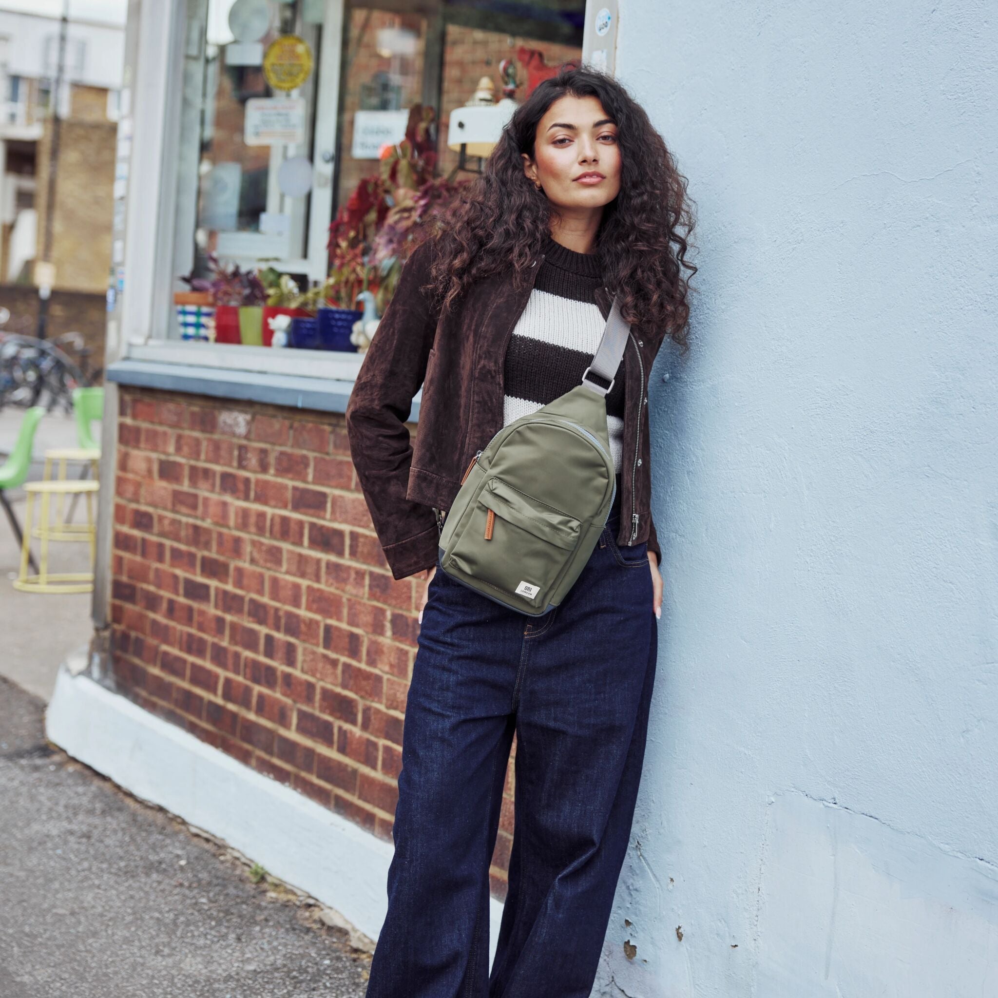 ROKA London - Willesden L slingväska #Färg_Chive