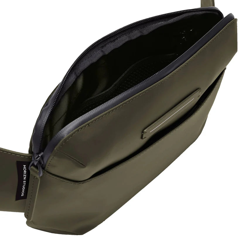 Horiz-Studios Gion Cross-Body Bag M - Axelremsväska - Grön