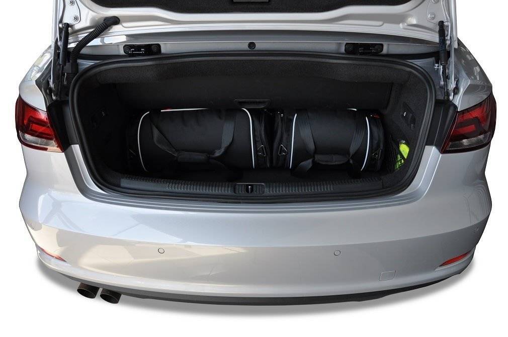Audi A3 CABRIO 2014-2016 4-väskor #färg_Svart