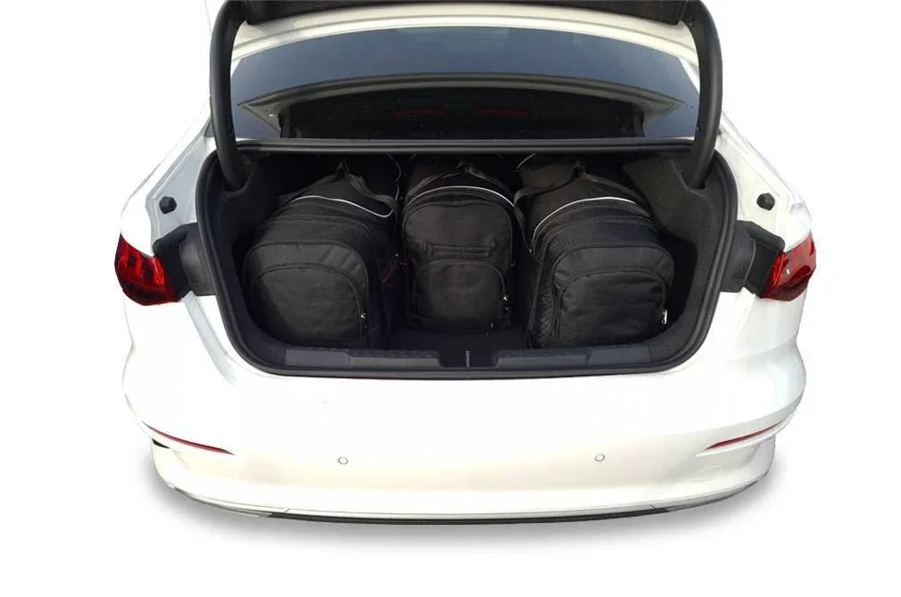 Audi A3 LIMOUSINE 2020+ 4-väskor Aero #färg_Svart
