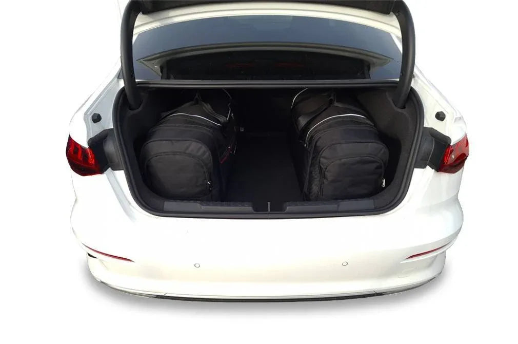 Audi A3 LIMOUSINE 2020+ 4-väskor Aero #färg_Svart