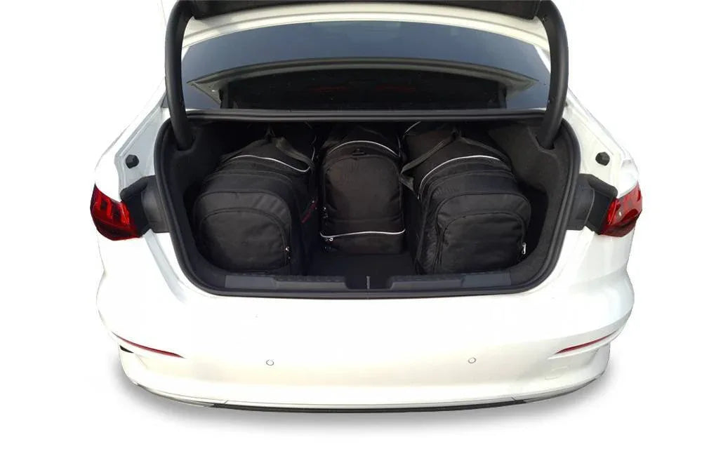 Audi A3 LIMOUSINE 2020+ 4-väskor Sport #färg_Svart