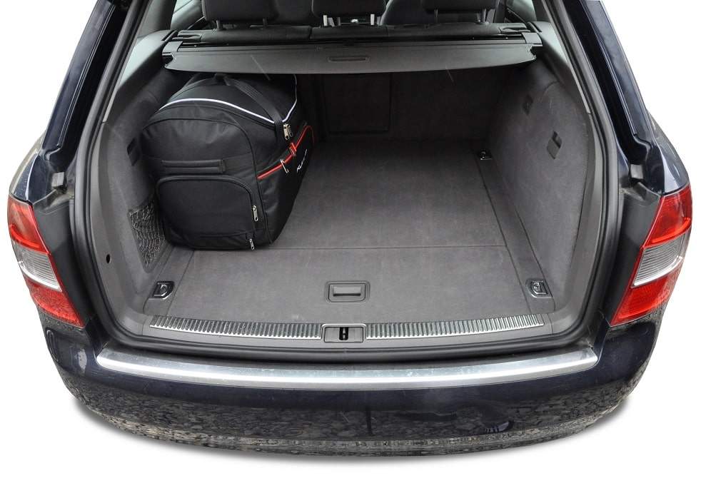 Audi A4 AVANT 2001-2004 5-väskor #färg_Svart