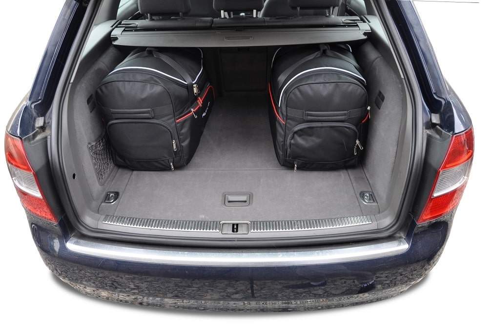 Audi A4 AVANT 2001-2004 5-väskor #färg_Svart