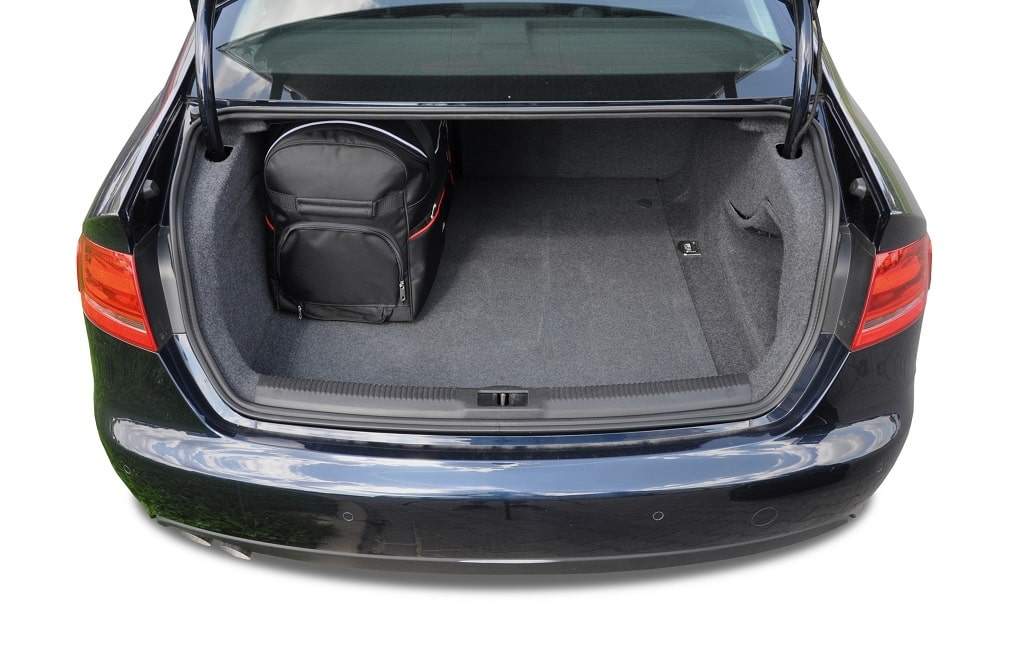 Audi A4 LIMOUSINE 2007-2015 5-väskor Sport #färg_Svart