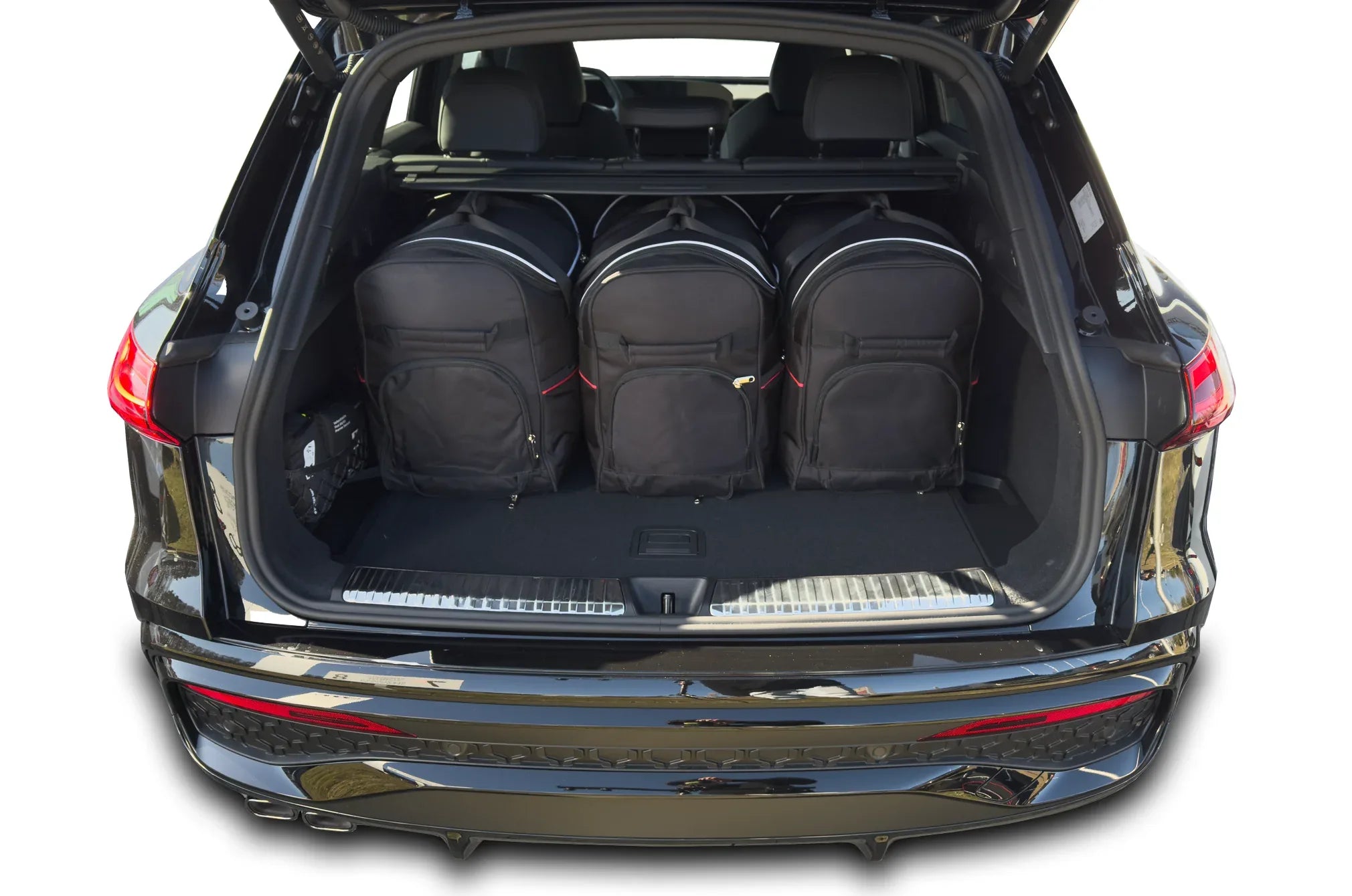 Audi Q5 2024+ 5-väskor #färg_Svart