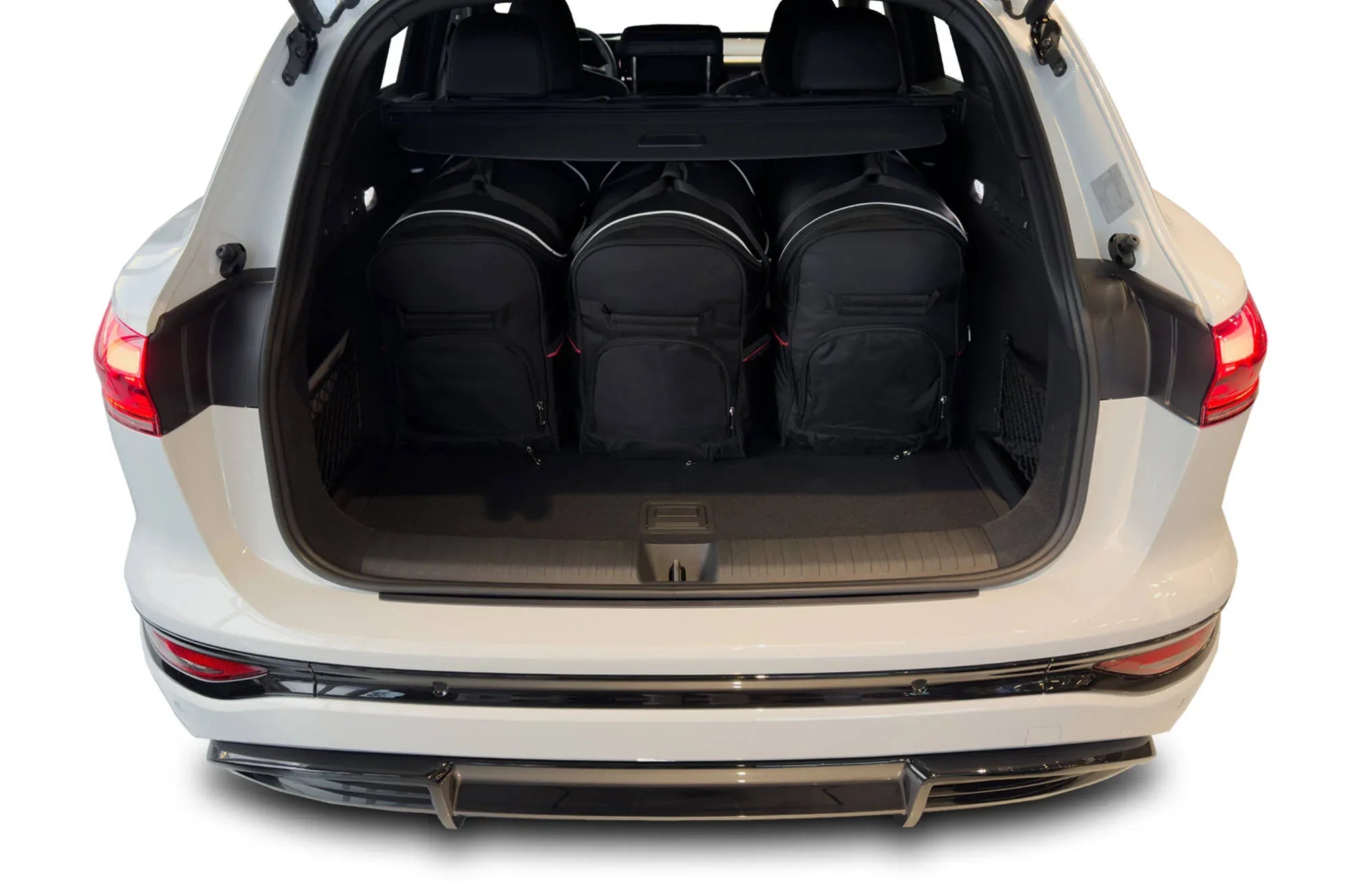 Audi Q6 e-tron 2024+ 4-väskor #färg_Svart