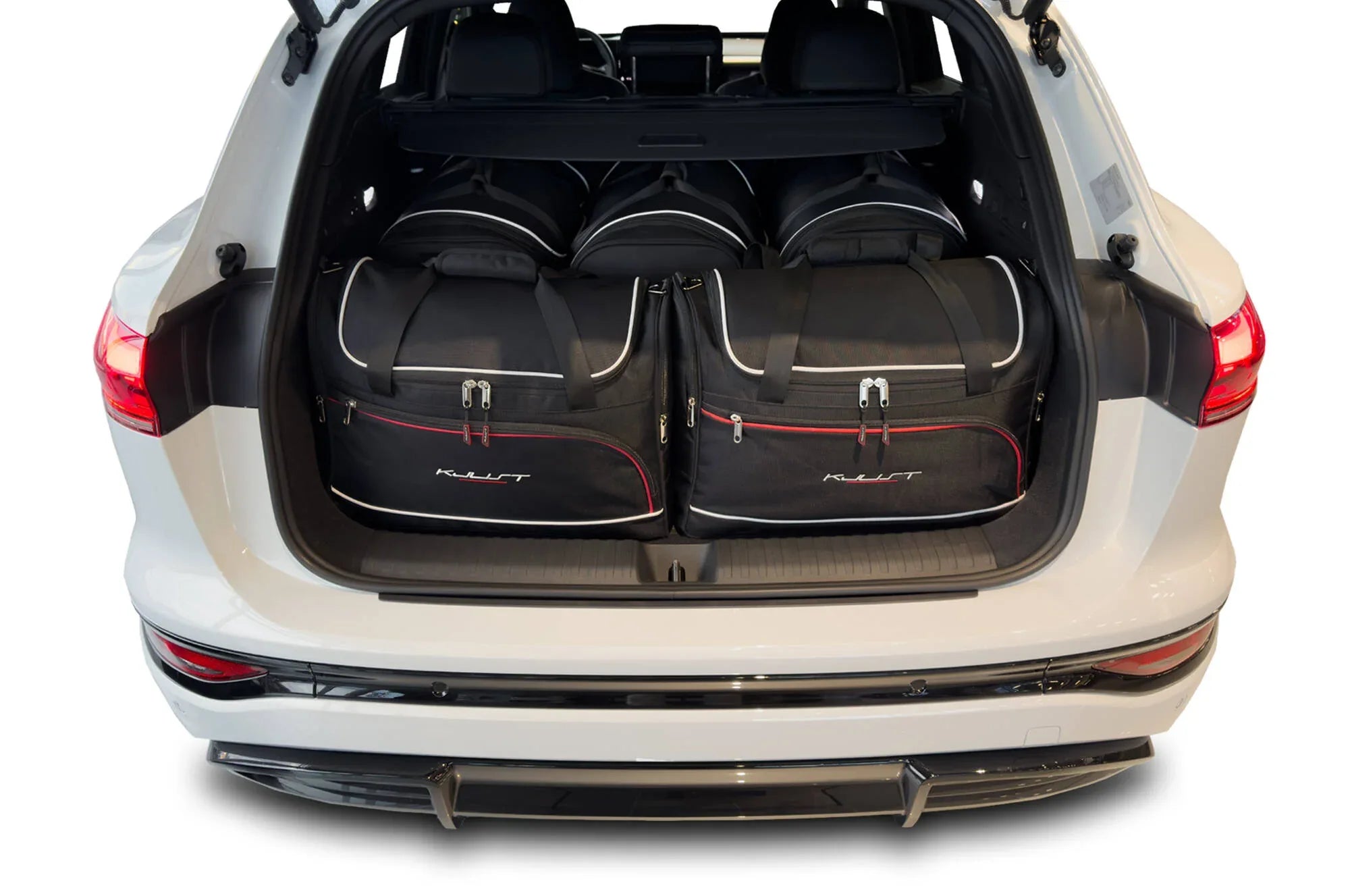 Audi Q6 e-tron 2024+ 4-väskor #färg_Svart