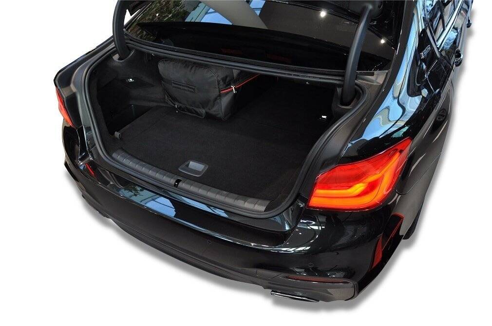 BMW 5 LIMOUSINE PHEV 2020-2023 4-väskor #färg_Svart