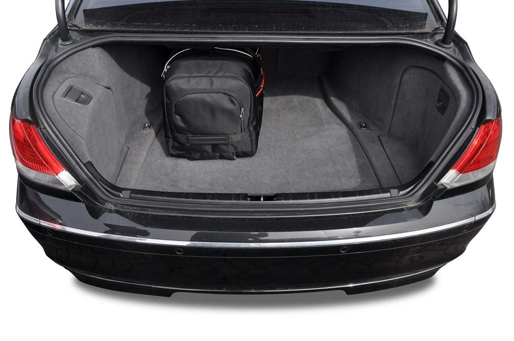 BMW 7 2001-2008 5-väskor Sport #färg_Svart