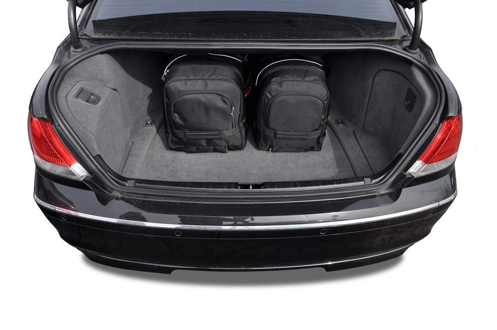 BMW 7 2001-2008 5-väskor Aero #färg_Svart