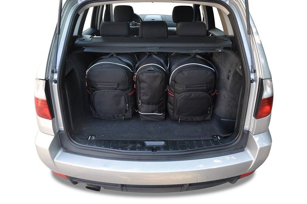 BMW X3 2003-2010 5-väskor Sport #färg_Svart