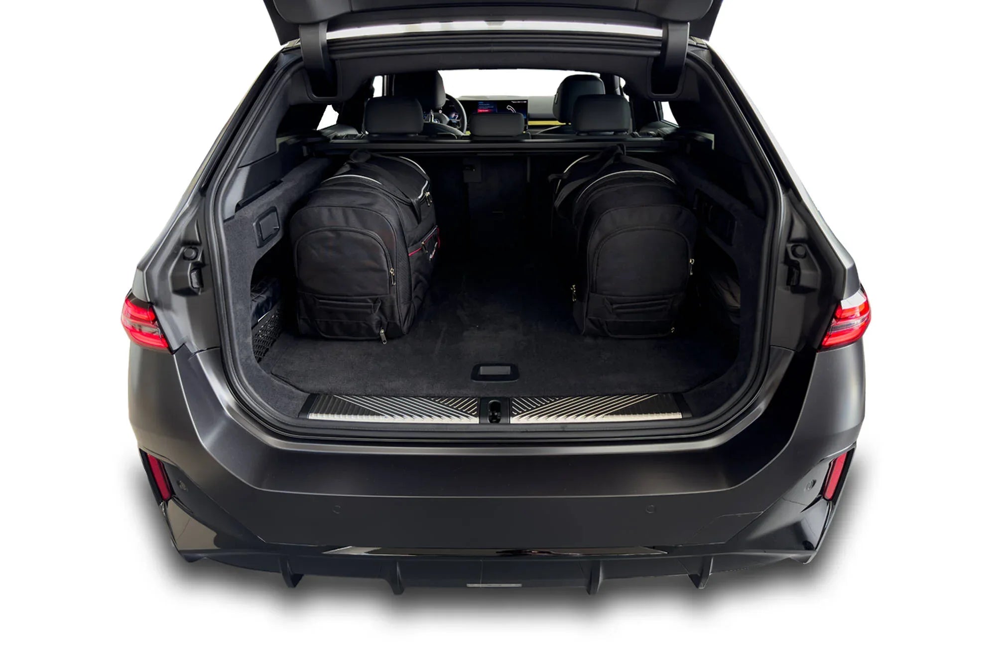BMW i5 TOURING EV 2023+ 5-väskor Aero #färg_Svart
