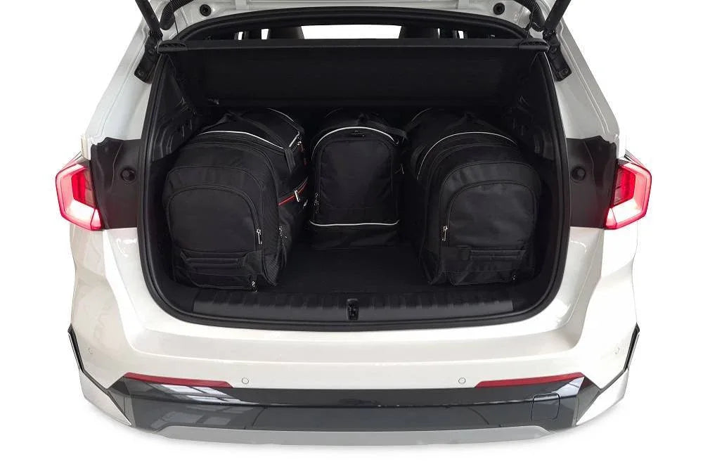 BMW iX1 2022+ 4-väskor Sport #färg_Svart