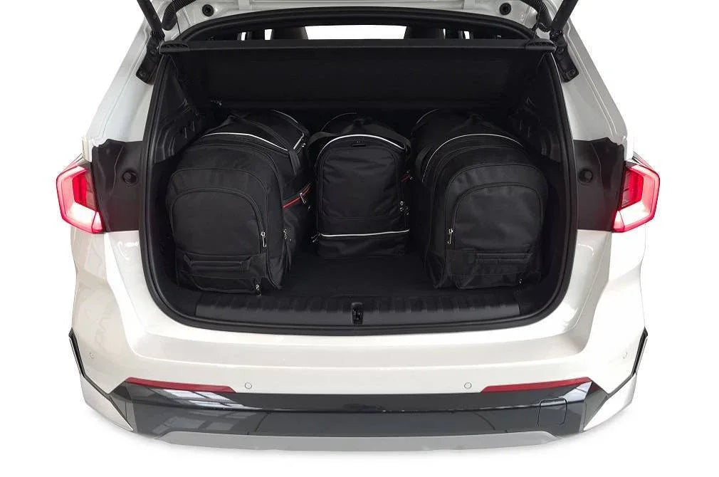 BMW X1 2022+ 4-väskor Aero #färg_Svart