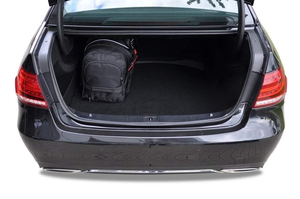Mercedes-BENZ E LIMOUSINE 2009-2015 5-väskor #färg_Svart