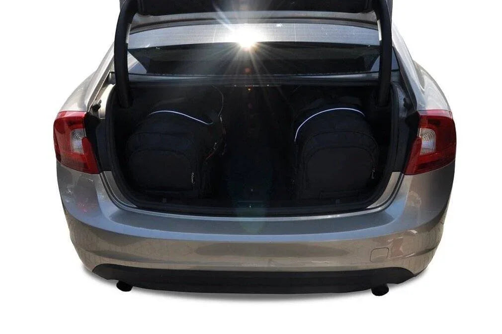 Volvo S60 2010-2018 4-väskor Sport #färg_Svart