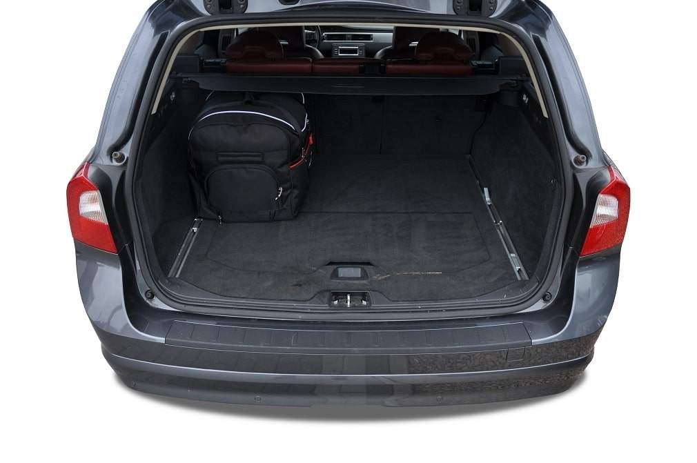 Volvo V70 2007-2016 5-väskor Sport #färg_Svart