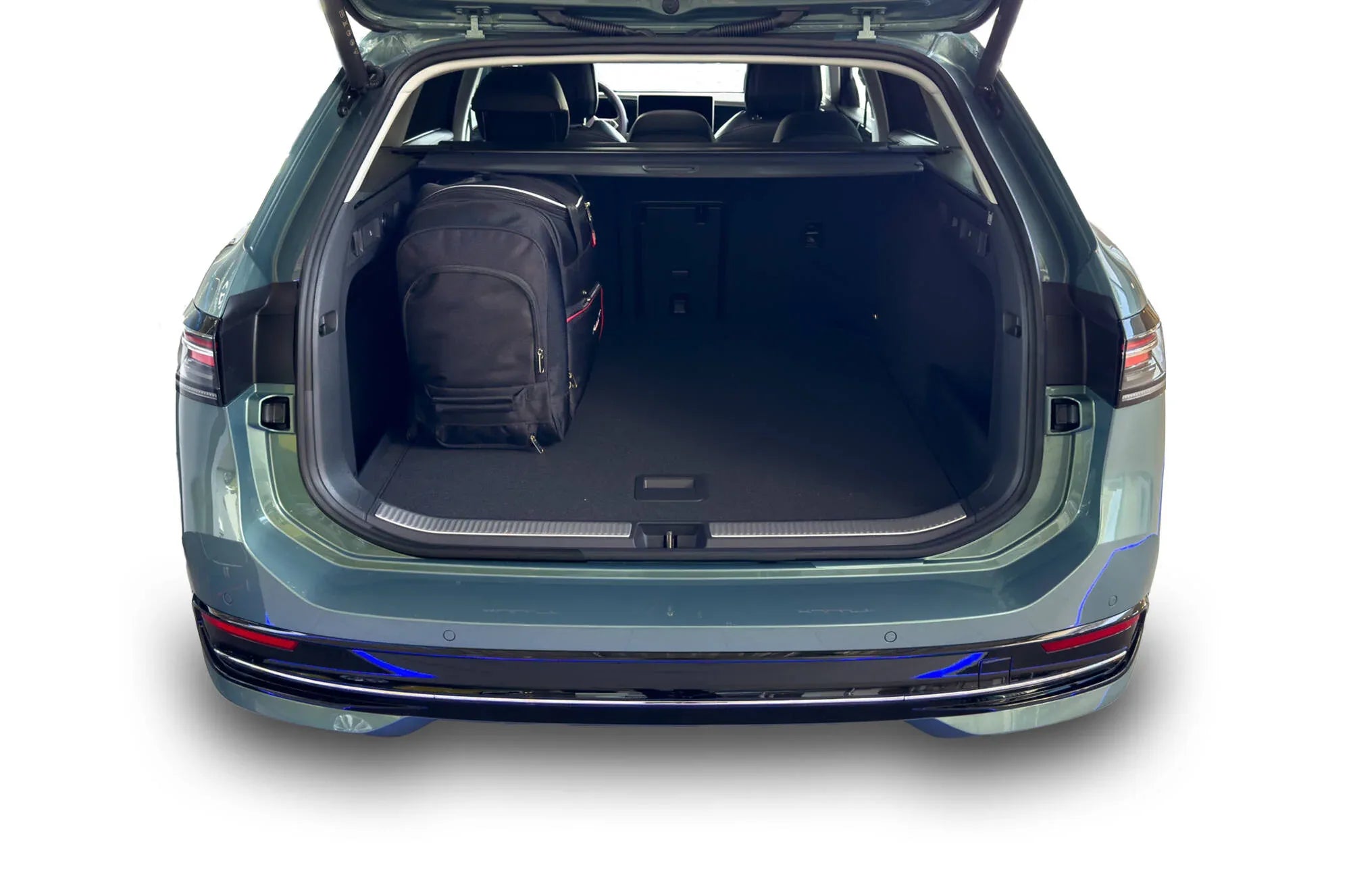 Vw PASSAT VARIANT MHEV 2023+ 5-väskor #färg_Svart