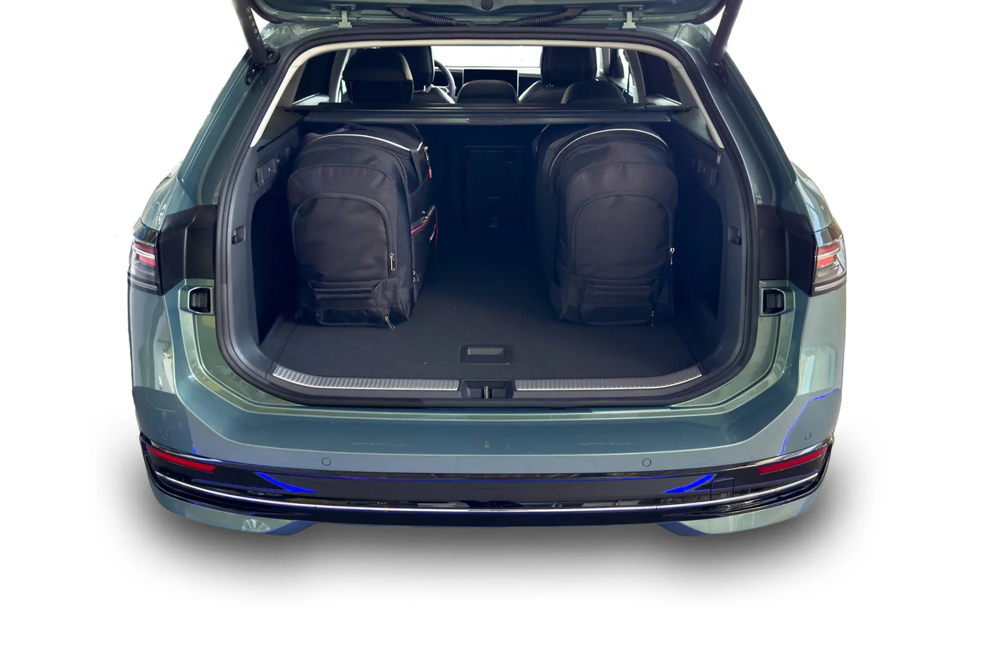 Vw PASSAT VARIANT MHEV 2023+ 5-väskor #färg_Svart