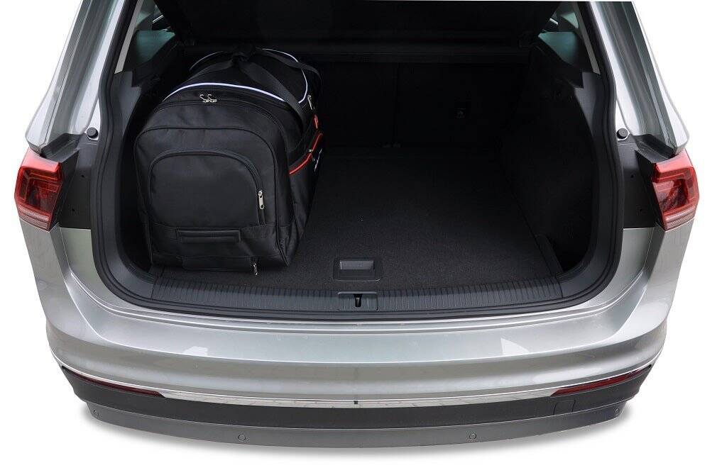 Vw TIGUAN 2016-2024 4-väskor Sport #färg_Svart