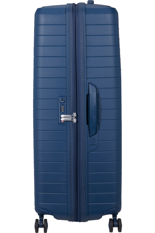 FastForward Resväska med 4 hjul 83 CM #Färg_Navy Blue