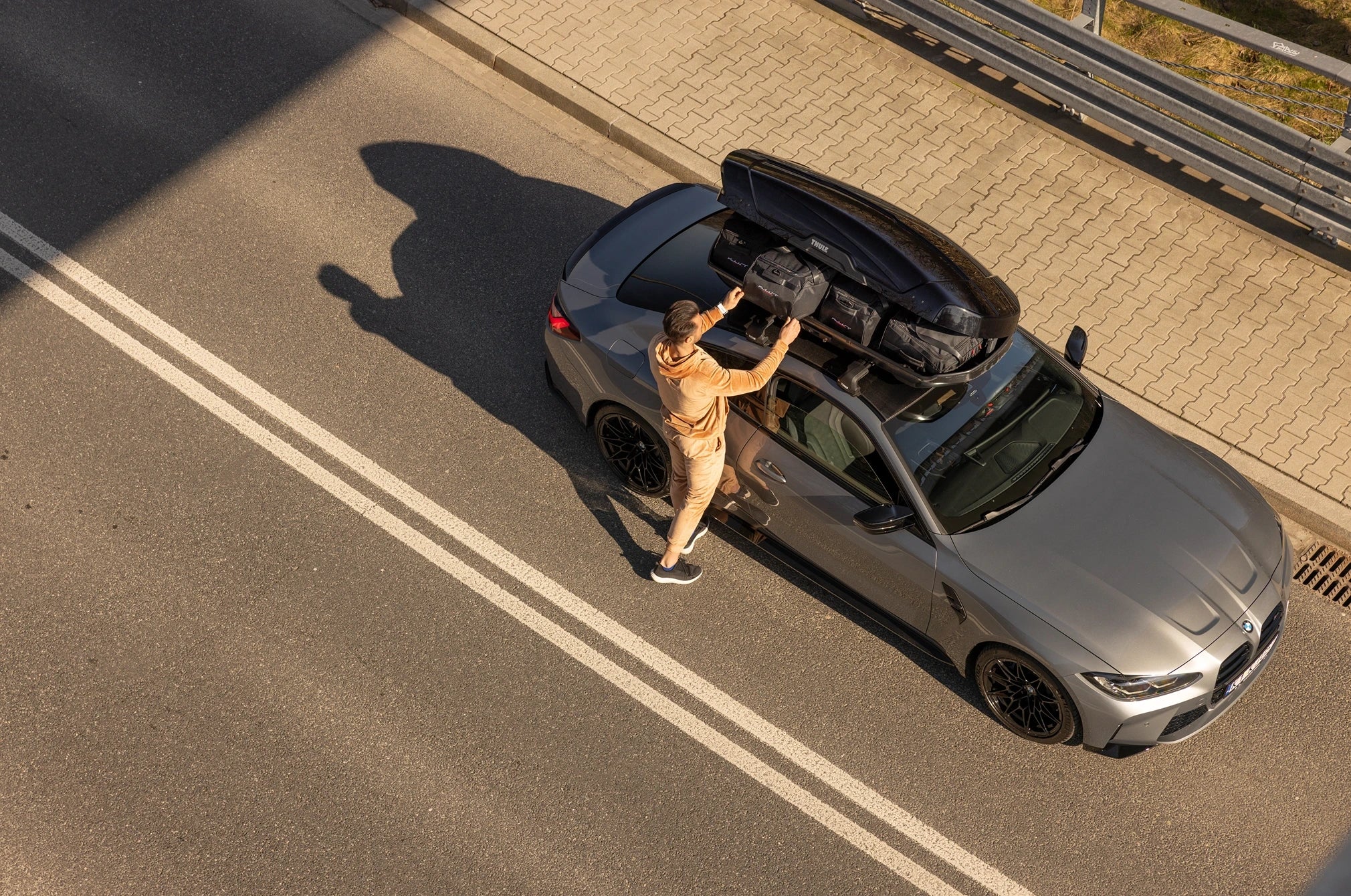 THULE FORCE 3 M 4-delars väskset för takbox #färg_Svart