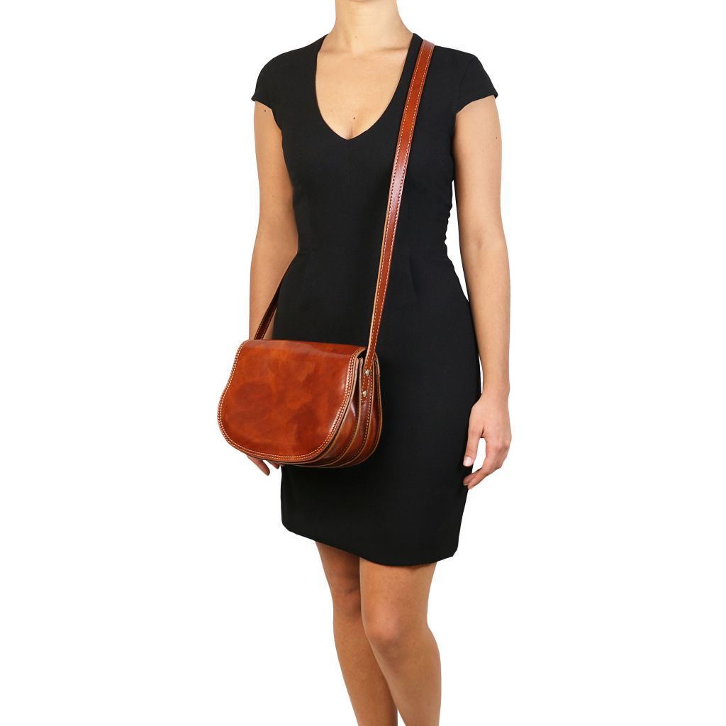 Tuscany Leather Isabella Axelremsväska #Färg_Svart