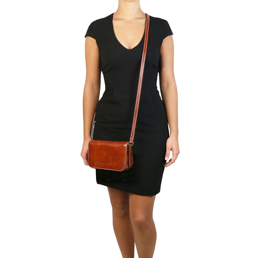 Tuscany Leather Carmen Axelremsväska #Färg_Svart
