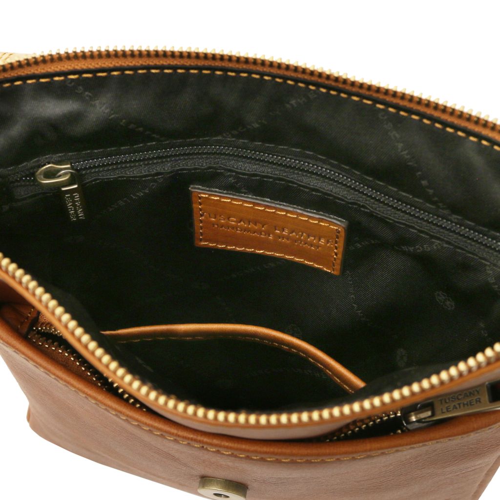 Tuscany Leather John Axelremsväska #Färg_Svart